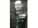 Fotografia Zygmunta Tarnowskiego w mundurze oficerskim.  