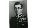 Fotografia kpt. Wiktora Badowskiego oraz fotografia jego odznaczeń.