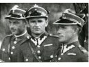Fotografie: w grupie ppor. Stanisław Zimodro.