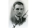 Fotografie: Witalis Radziszewski w ubraniu cywilnym i w mundurze.