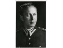 Fotografie: Władysław Żółtowski w cywilnym ubraniu oraz w mundurze porucznika kawalerii.