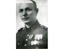 Fotografia: Zygmunt Pobieraj w mundurze oficera Związku Strzeleckiego.
