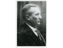 Fotografia: Romuald Łempicki w garniturze.