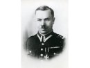 Fotografia: Roman Krzyżanowski w mundurze majora z odznaczeniami i baretkami.