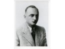 Fotografia: Tadeusz Rzewuski w garniturze.