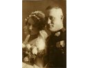 Fotografia ślubna: Józef Leśniewski w mundurze SG z żoną Franciszką.